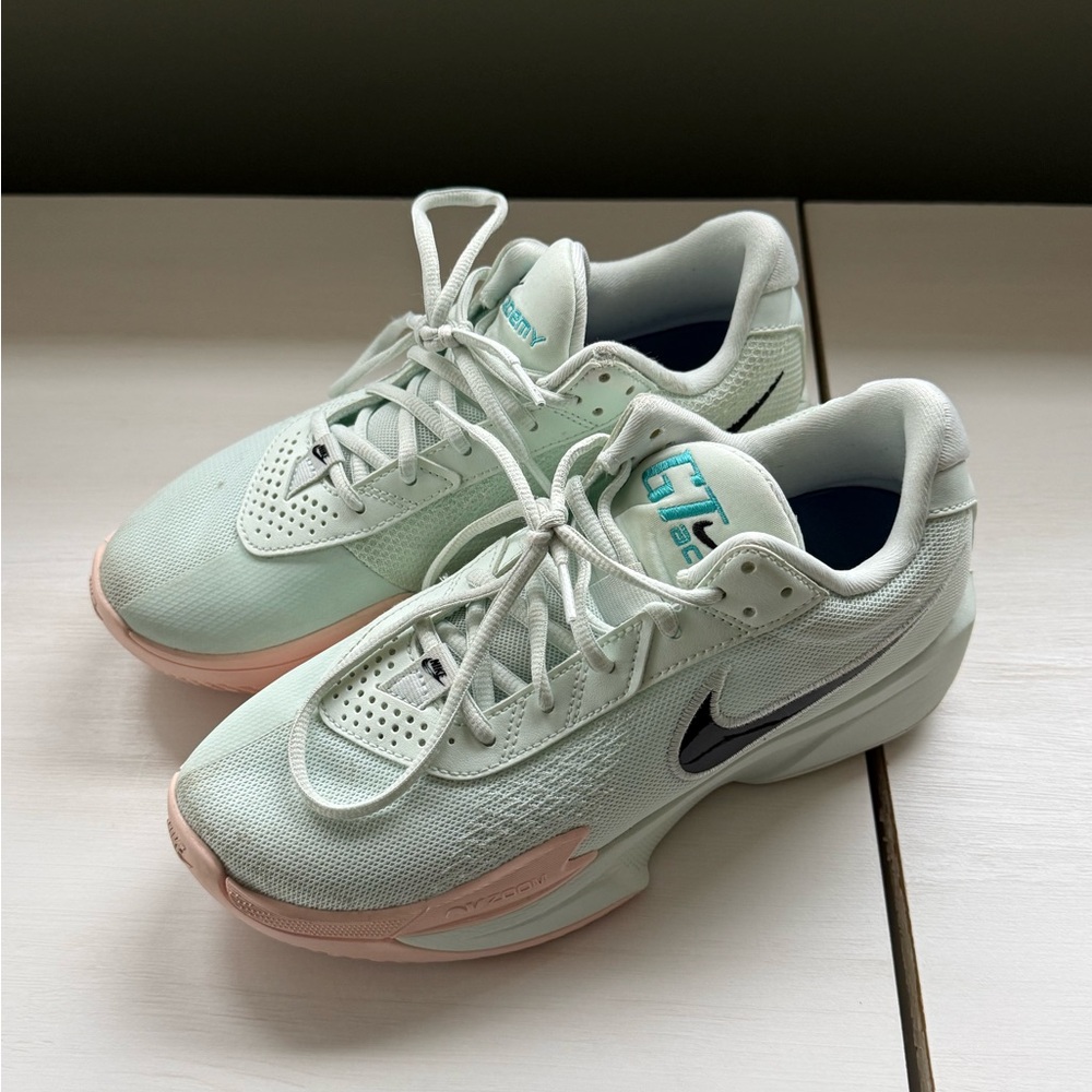 Nike G.T. Cut Academy  Sneaket
